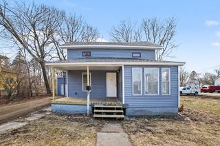 419 W Washington Avenue, St Louis, MI 48880