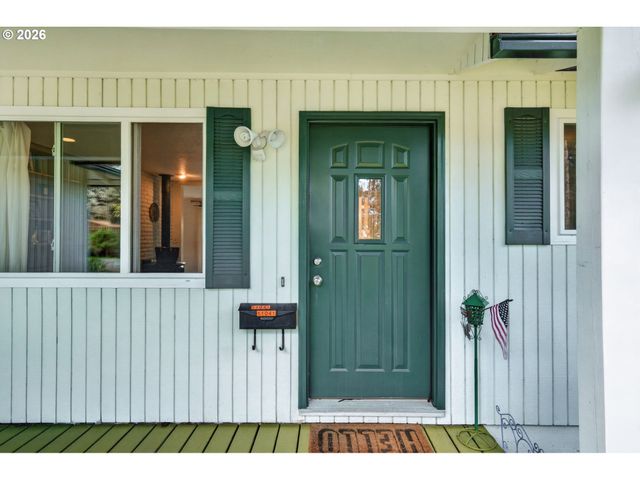 11041 Sw 45TH Ave, Portland, OR 97219