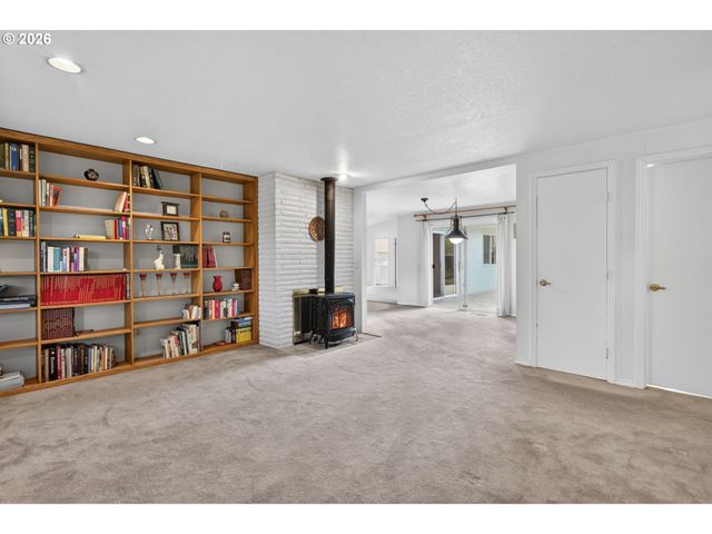 11041 Sw 45TH Ave, Portland, OR 97219