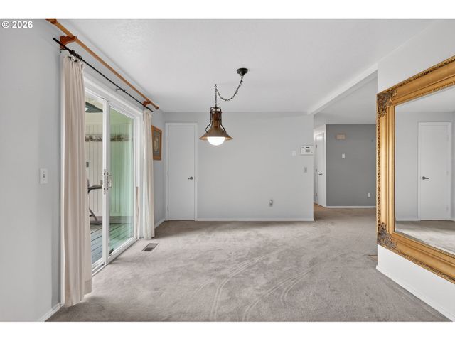 11041 Sw 45TH Ave, Portland, OR 97219