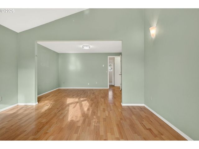 11041 Sw 45TH Ave, Portland, OR 97219