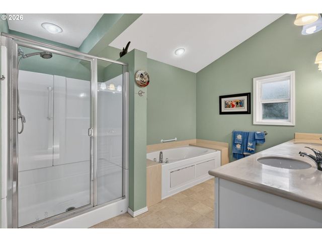 11041 Sw 45TH Ave, Portland, OR 97219