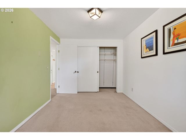 11041 Sw 45TH Ave, Portland, OR 97219