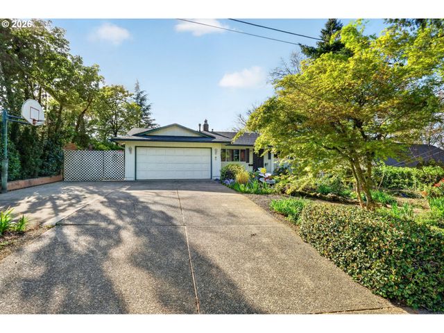 11041 Sw 45TH Ave, Portland, OR 97219