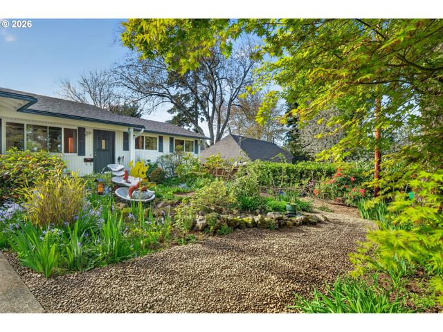 11041 Sw 45TH Ave, Portland, OR 97219