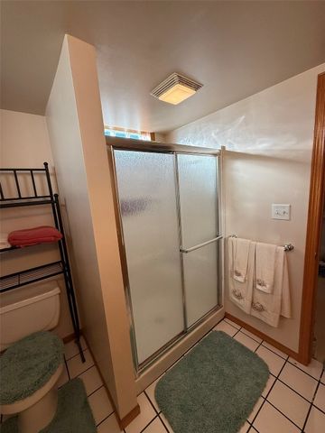 812 E 9th Street, Vinton, IA 52349