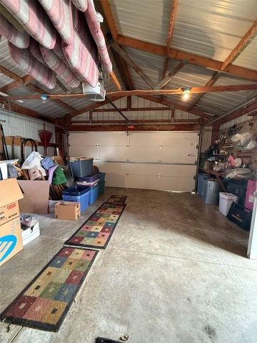 812 E 9th Street, Vinton, IA 52349