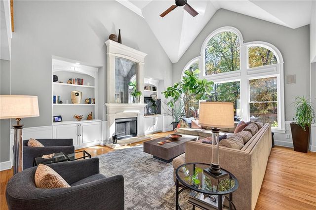 5109 Parkwood Oaks Lane, Smyrna, GA 30126