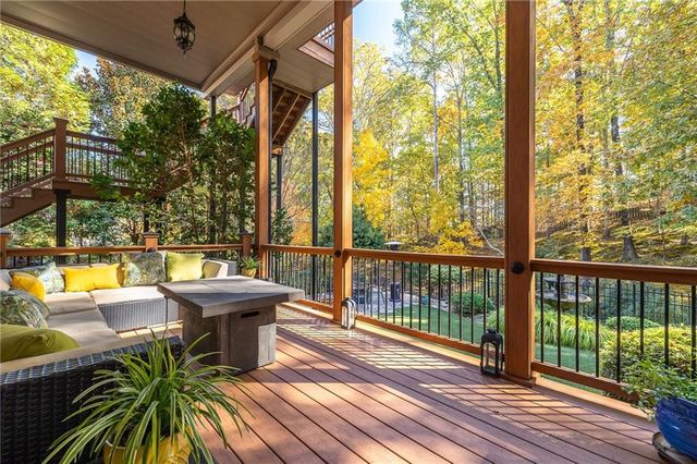 5109 Parkwood Oaks Lane, Smyrna, GA 30126