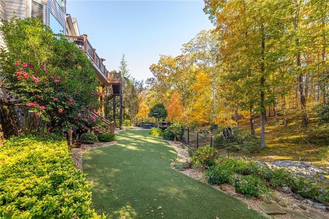 5109 Parkwood Oaks Lane, Smyrna, GA 30126