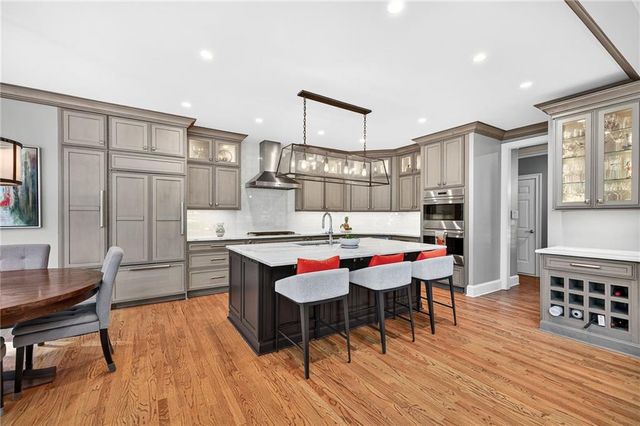 5109 Parkwood Oaks Lane, Smyrna, GA 30126