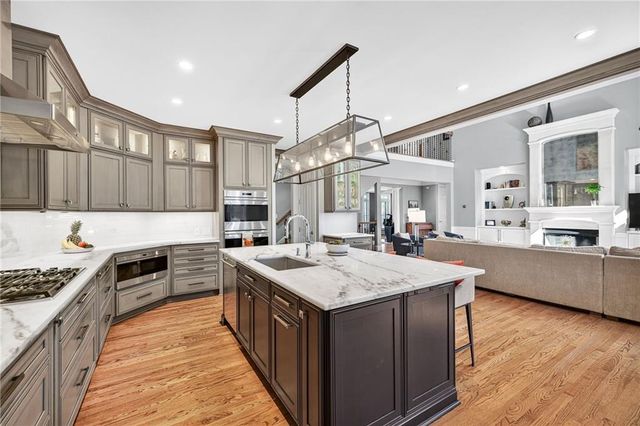 5109 Parkwood Oaks Lane, Smyrna, GA 30126