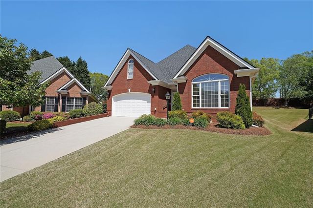 1610 Glenhurst Drive, Snellville, GA 30078
