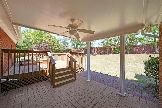 1610 Glenhurst Drive, Snellville, GA 30078