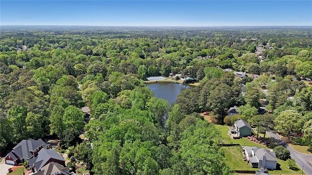 1610 Glenhurst Drive, Snellville, GA 30078