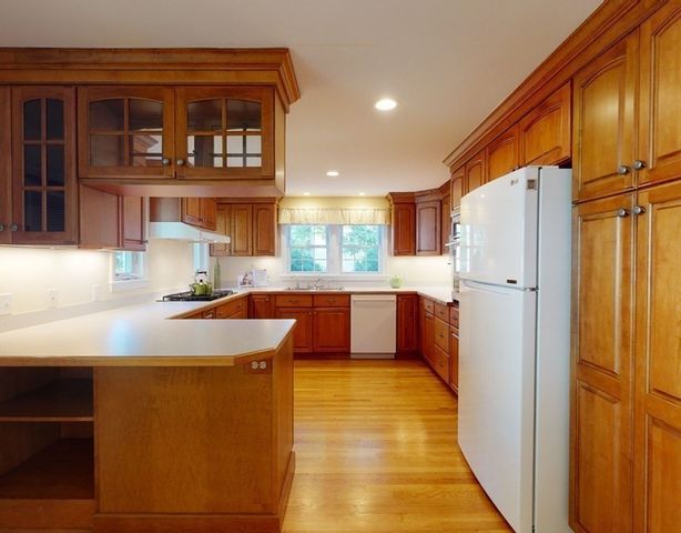 61 Taft Avenue, Lexington, MA 02421
