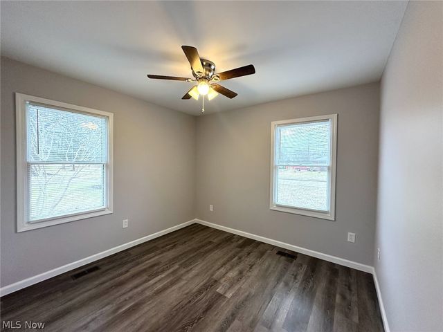 5437 Bartlett Road, Bedford Heights, OH 44146