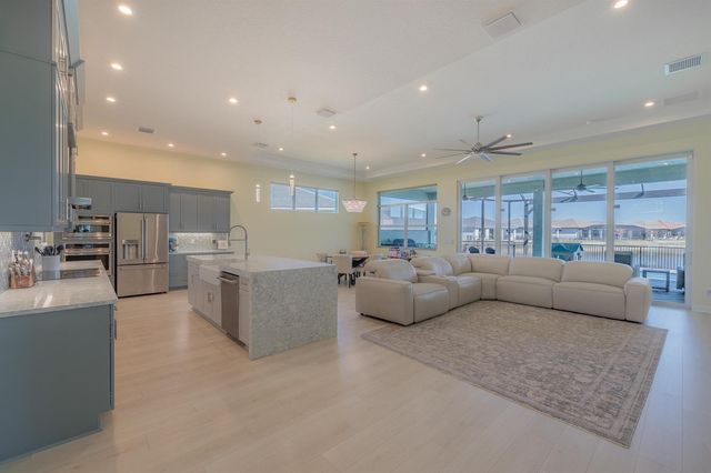 8538 SW Cantante Way, Port St. Lucie, FL 34987