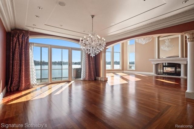 82 CHATEAUX DU LAC, Fenton Charter Township, MI 48430