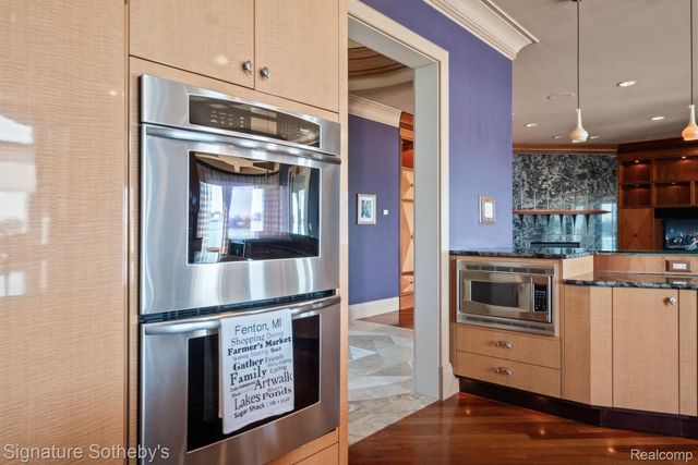 82 CHATEAUX DU LAC, Fenton Charter Township, MI 48430