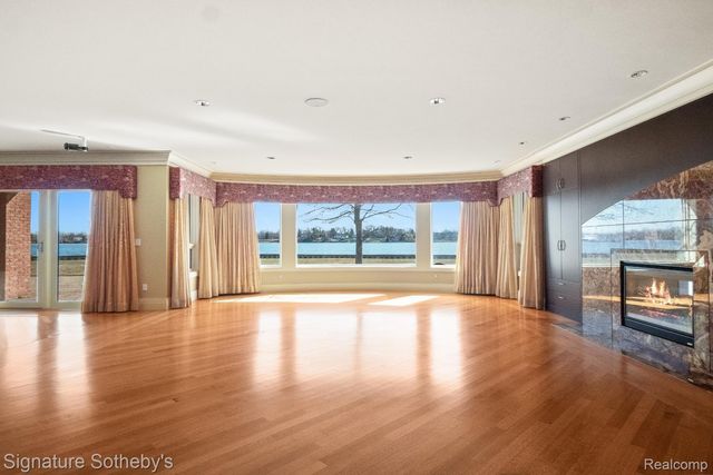 82 CHATEAUX DU LAC, Fenton Charter Township, MI 48430