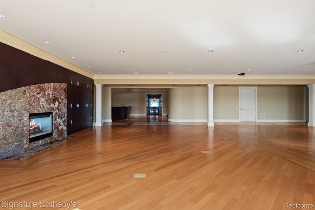 82 CHATEAUX DU LAC, Fenton Charter Township, MI 48430