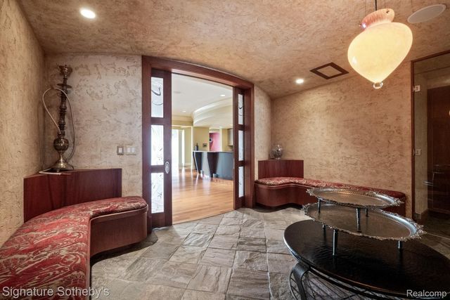 82 CHATEAUX DU LAC, Fenton Charter Township, MI 48430
