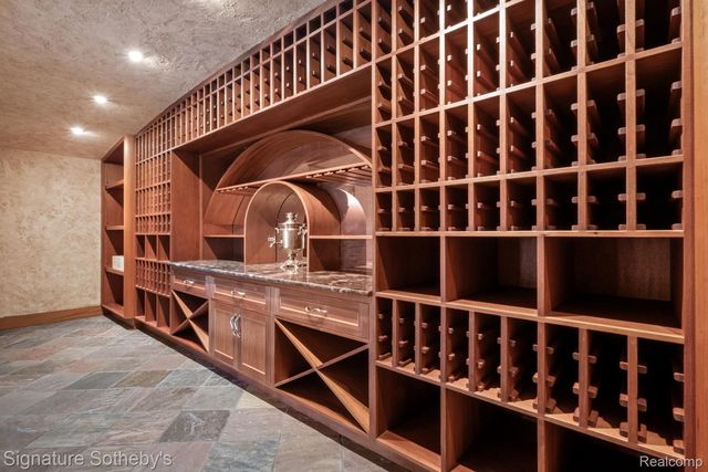 82 CHATEAUX DU LAC, Fenton Charter Township, MI 48430