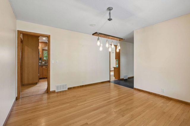 8817 Westmoreland Lane, Saint Louis Park, MN 55426