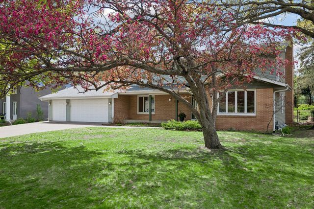 8817 Westmoreland Lane, Saint Louis Park, MN 55426