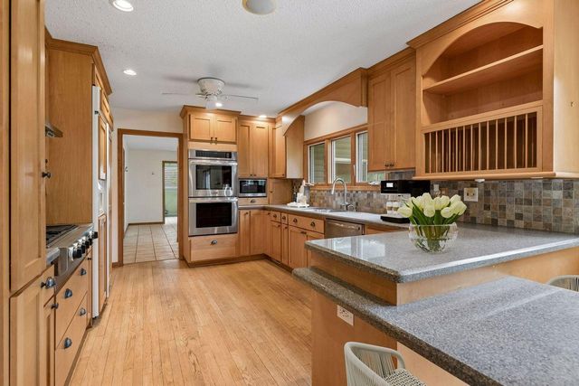 8817 Westmoreland Lane, Saint Louis Park, MN 55426