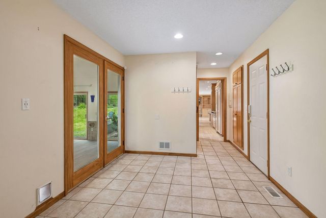 8817 Westmoreland Lane, Saint Louis Park, MN 55426
