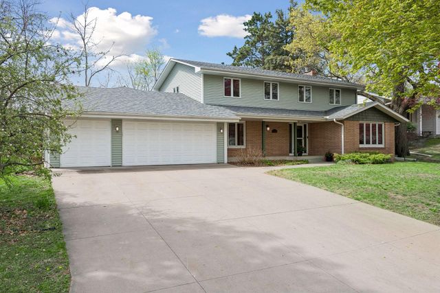 8817 Westmoreland Lane, Saint Louis Park, MN 55426
