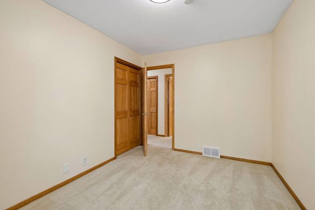 8817 Westmoreland Lane, Saint Louis Park, MN 55426