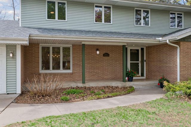 8817 Westmoreland Lane, Saint Louis Park, MN 55426