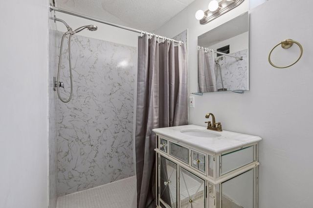 8817 Westmoreland Lane, Saint Louis Park, MN 55426