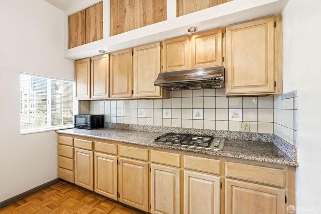 881 Vallejo Street A, San Francisco, CA 94133