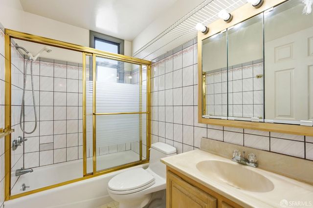 881 Vallejo Street A, San Francisco, CA 94133