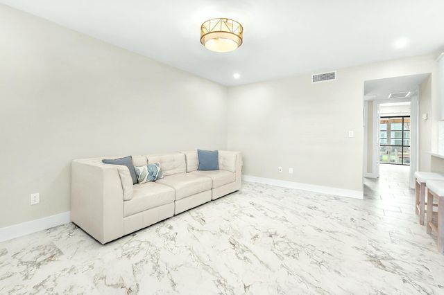 2929 SE Ocean Boulevard E4, Stuart, FL 34996