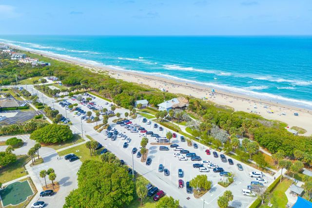 2929 SE Ocean Boulevard E4, Stuart, FL 34996