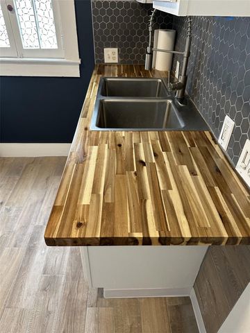 205 E VOORHIS AVENUE, Deland, FL 32724