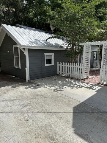 205 E VOORHIS AVENUE, Deland, FL 32724