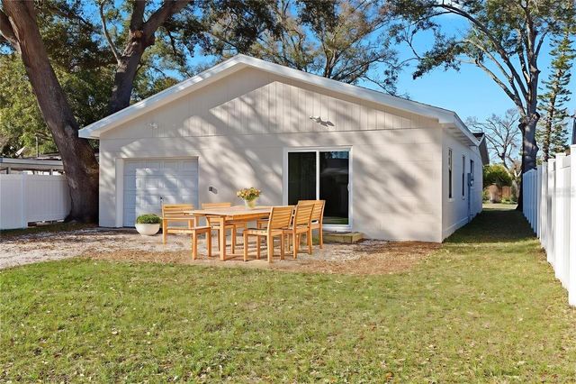 5418 6TH AVENUE N, St Petersburg, FL 33710