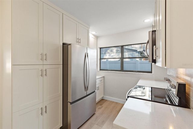 5418 6TH AVENUE N, St Petersburg, FL 33710