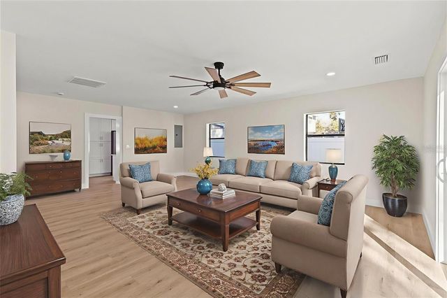 5418 6TH AVENUE N, St Petersburg, FL 33710