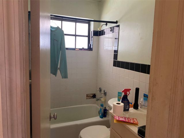 38 NE 29th St, Wilton Manors, FL 33334