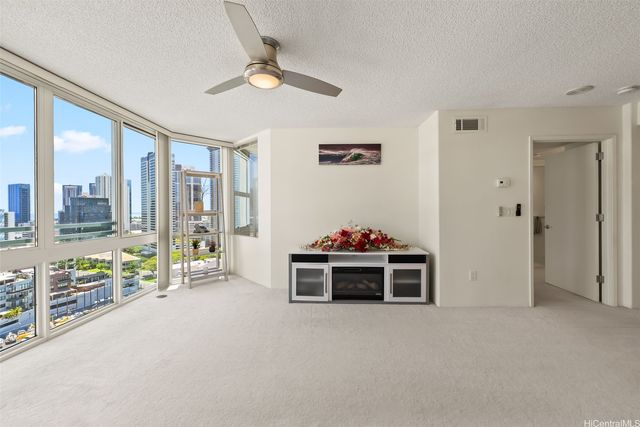 801 S King Street 1903, Honolulu, HI 96813
