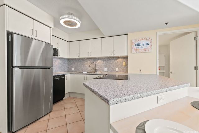 801 S King Street 1903, Honolulu, HI 96813