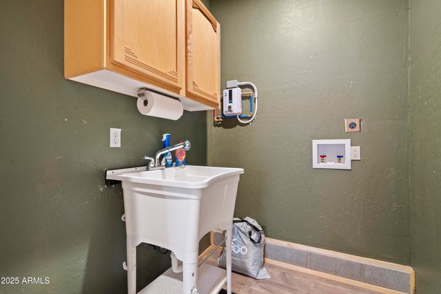 5124 STRAWBERRY Lane, Happy Jack, AZ 86024