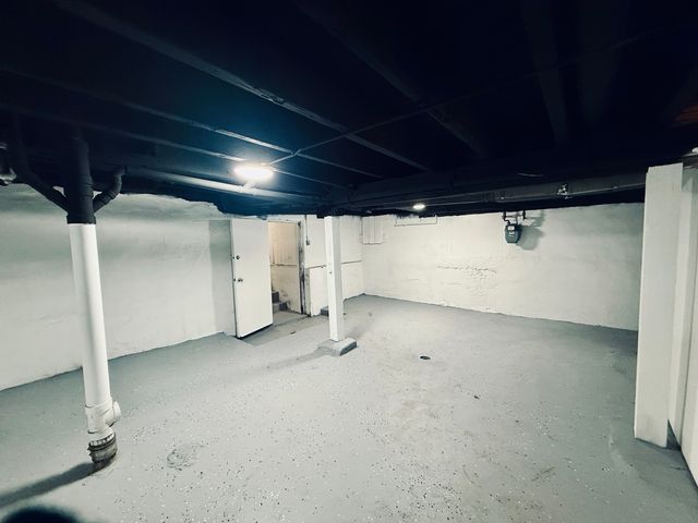 11725 S Morgan Street, Chicago, IL 60643